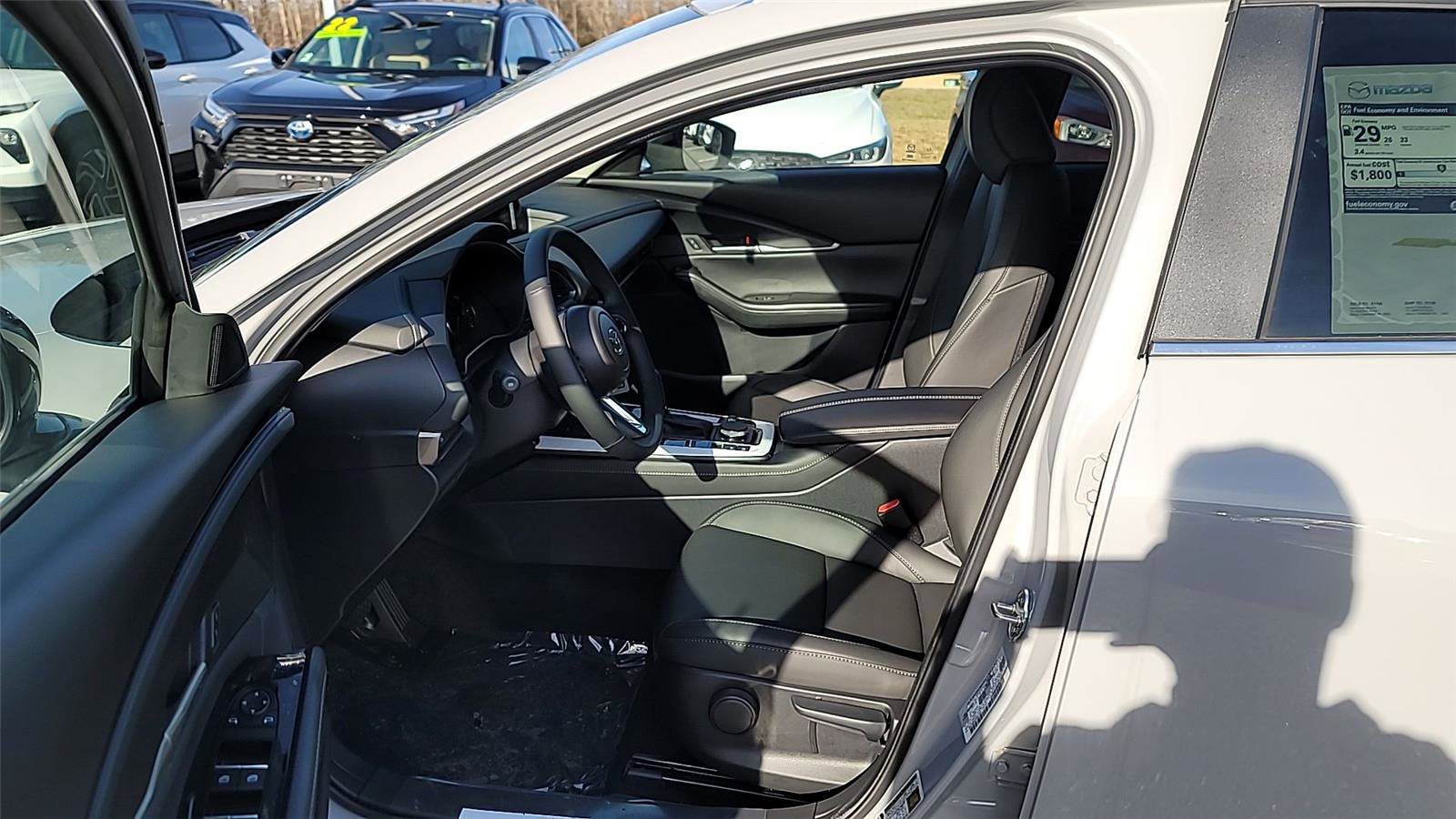 New 2025 MAZDA CX-30 AWD 2.5 S w/ Select Sport Pkg image 16