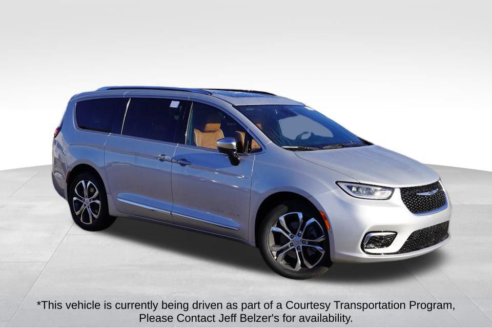 New 2026 Chrysler Pacifica Pinnacle image 1