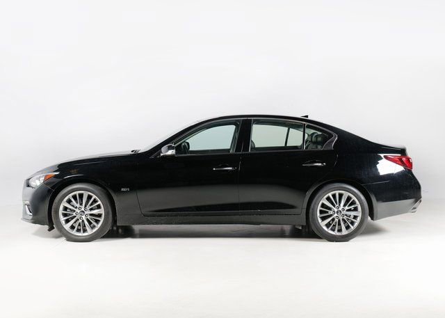 Used 2018 INFINITI Q50 Luxe w/ Essential Package (2.0T Luxe) image 2