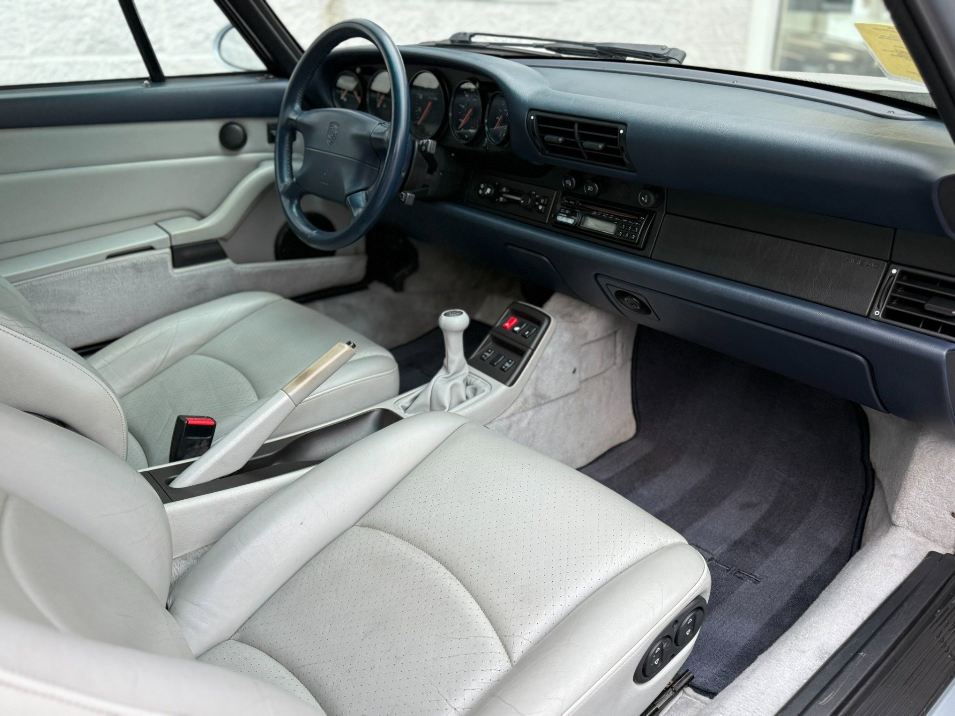 Used 1995 Porsche 911 Carrera image 42