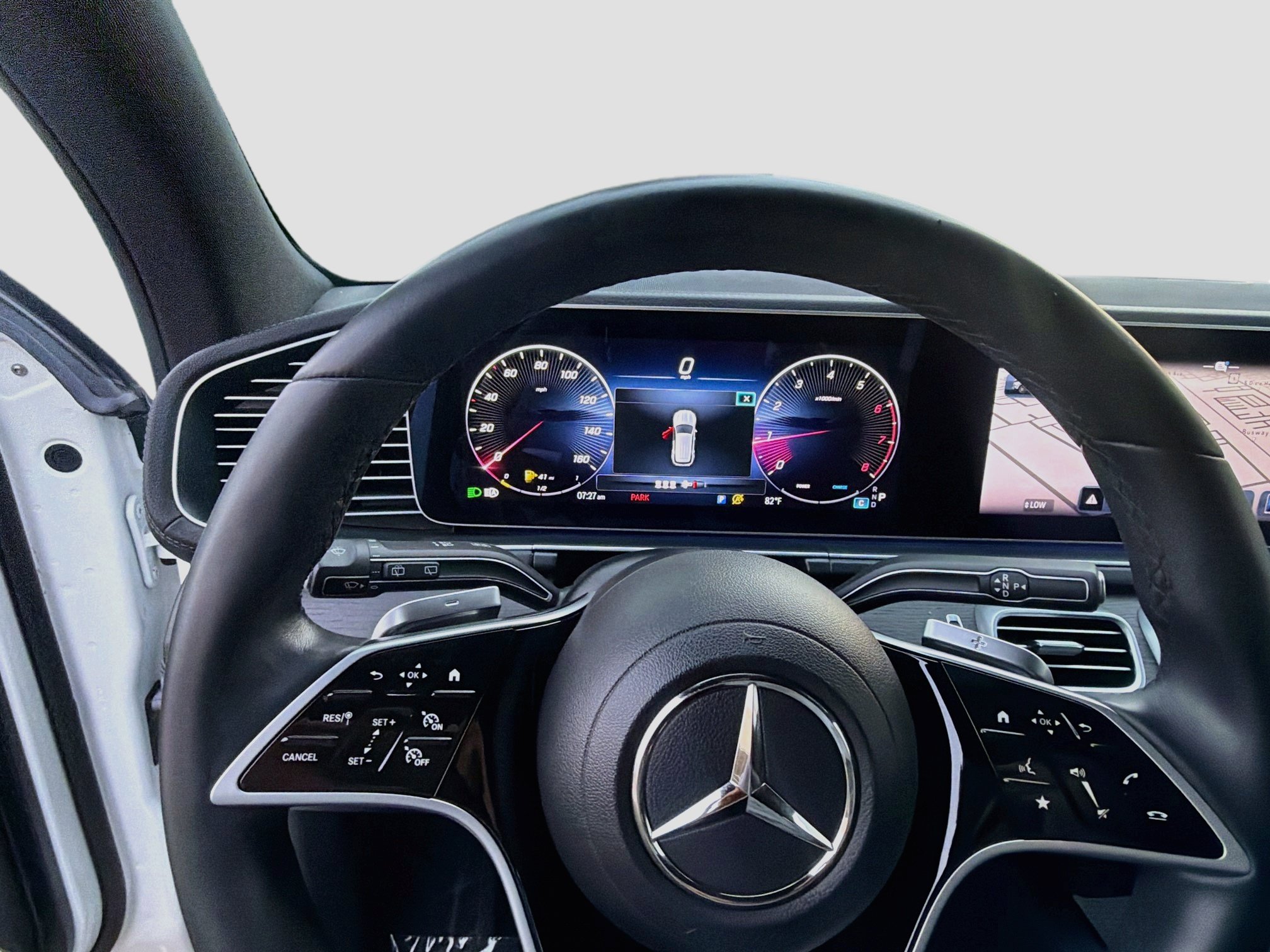 Used 2024 Mercedes-Benz GLE 350 4MATIC image 9