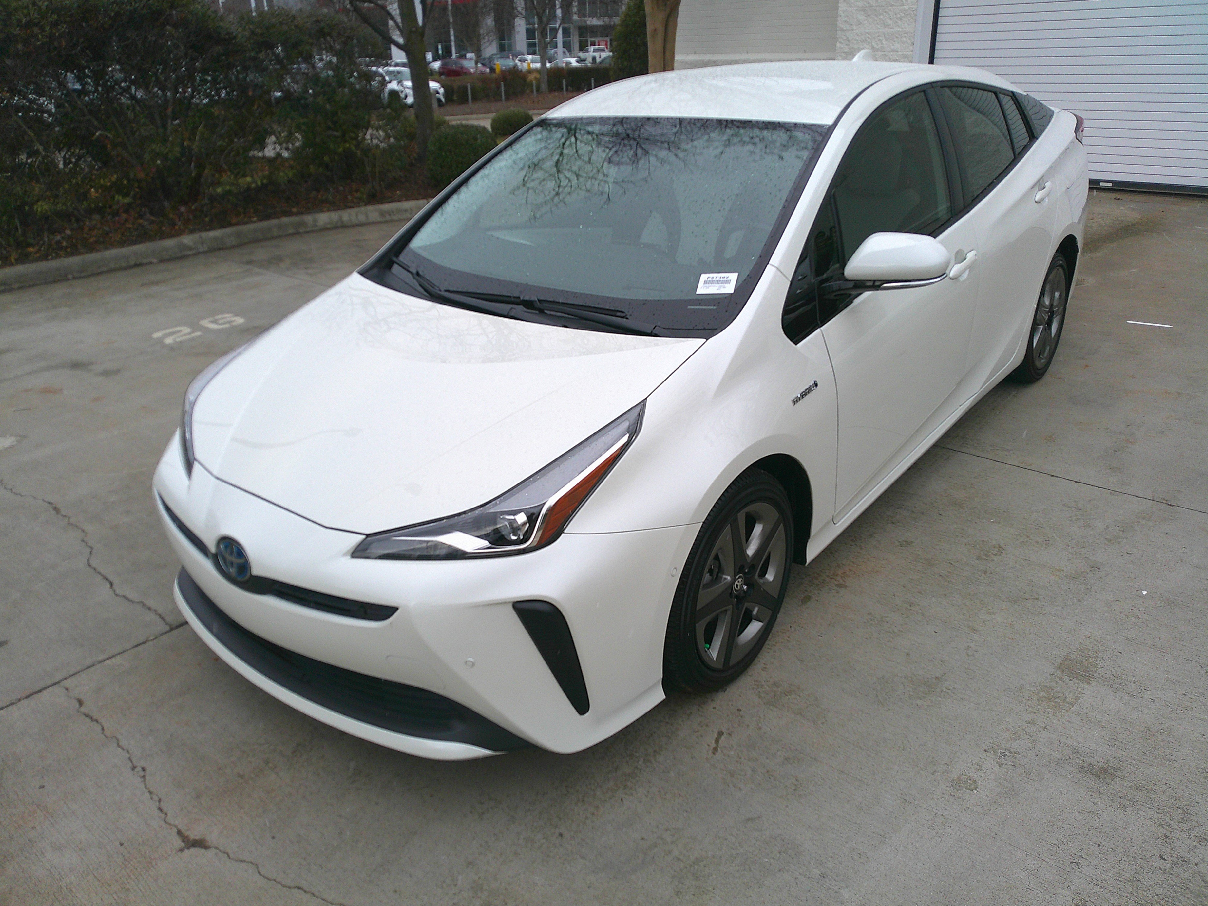 Used 2020 Toyota Prius Limited image 5