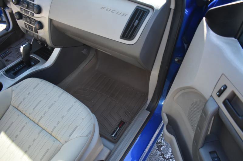 Used 2010 Ford Focus SE image 13