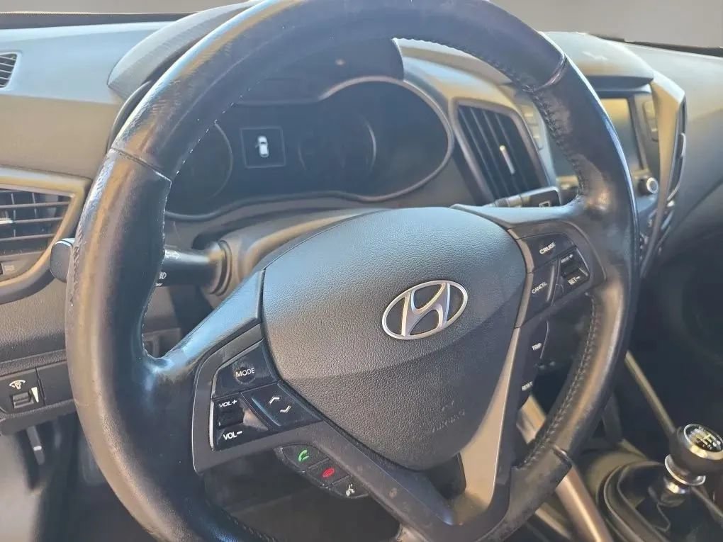 Used 2017 Hyundai Veloster Turbo R-Spec FWD image 21