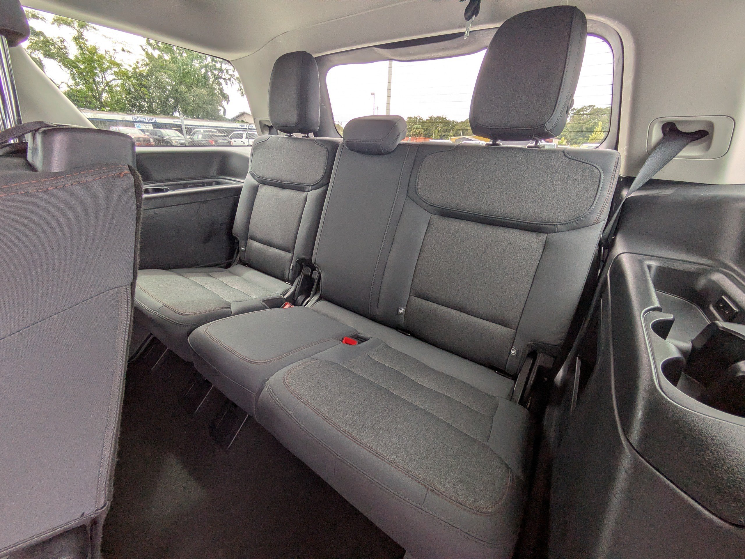Used 2025 Ford Expedition Active RWD image 15