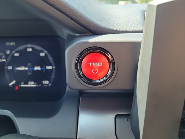 Used 2024 Toyota Tacoma TRD Sport AWD/4WD image 25