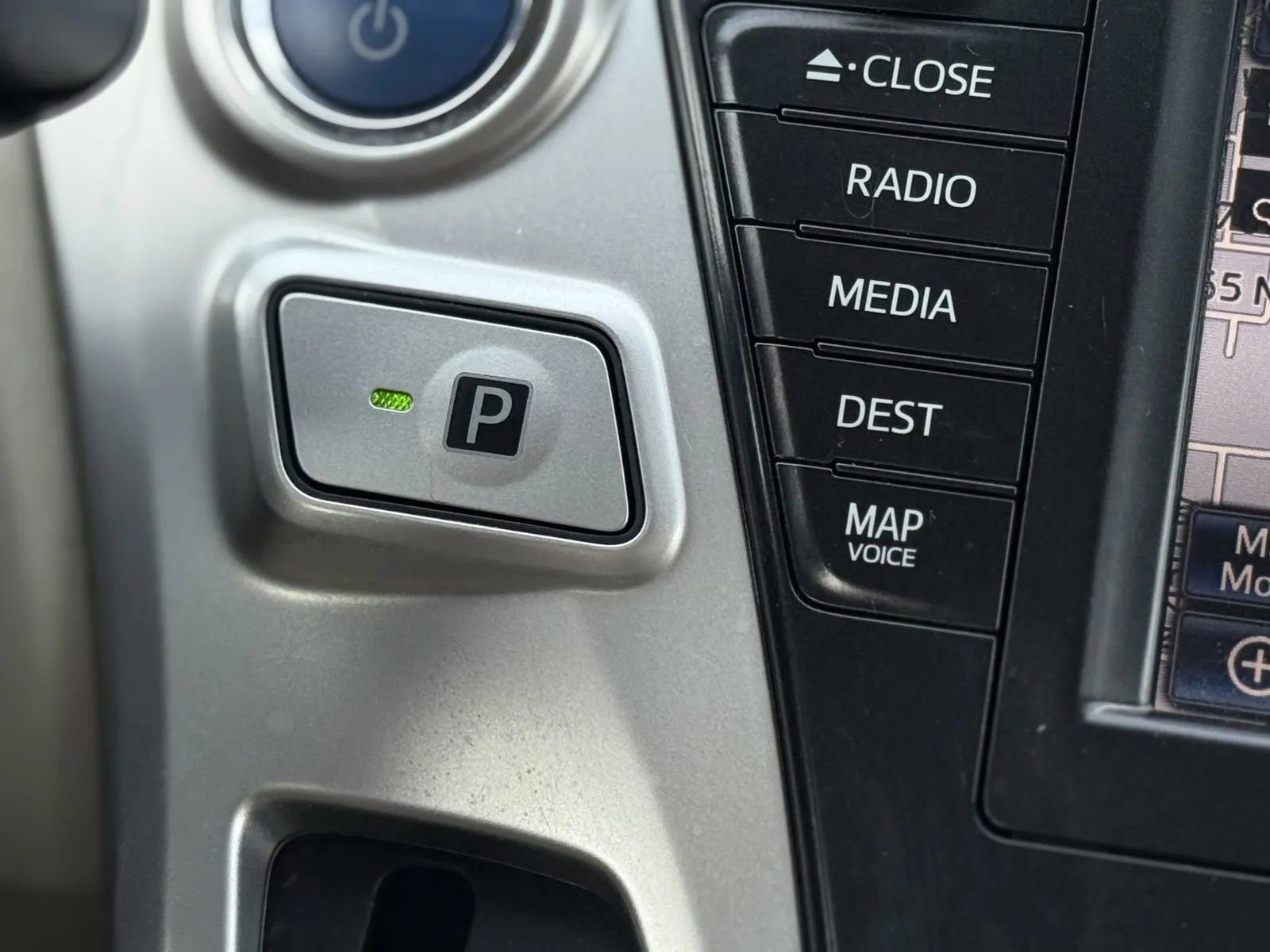 Used 2014 Toyota Prius V Five image 26