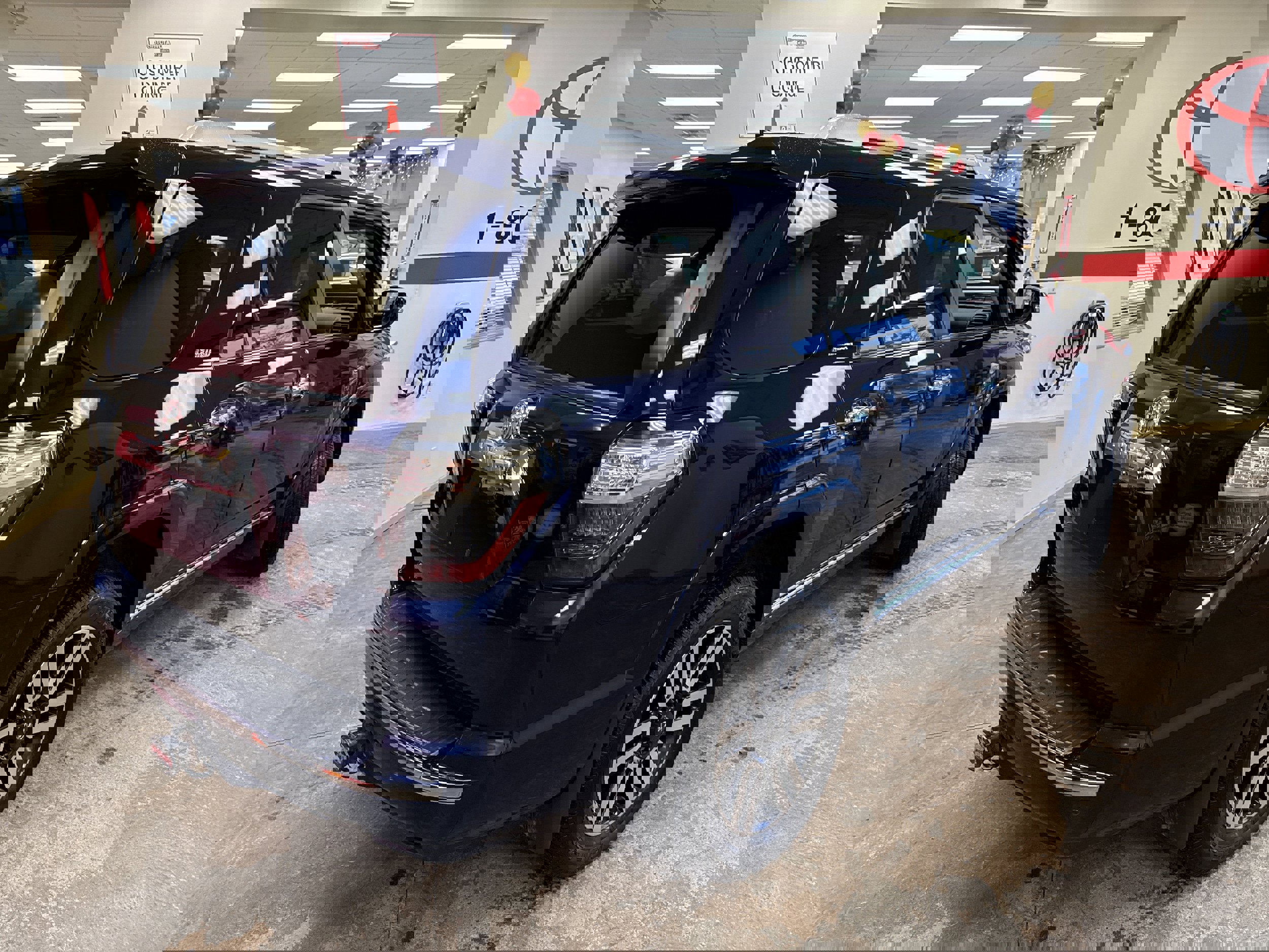 Used 2022 Toyota 4Runner Limited image 13