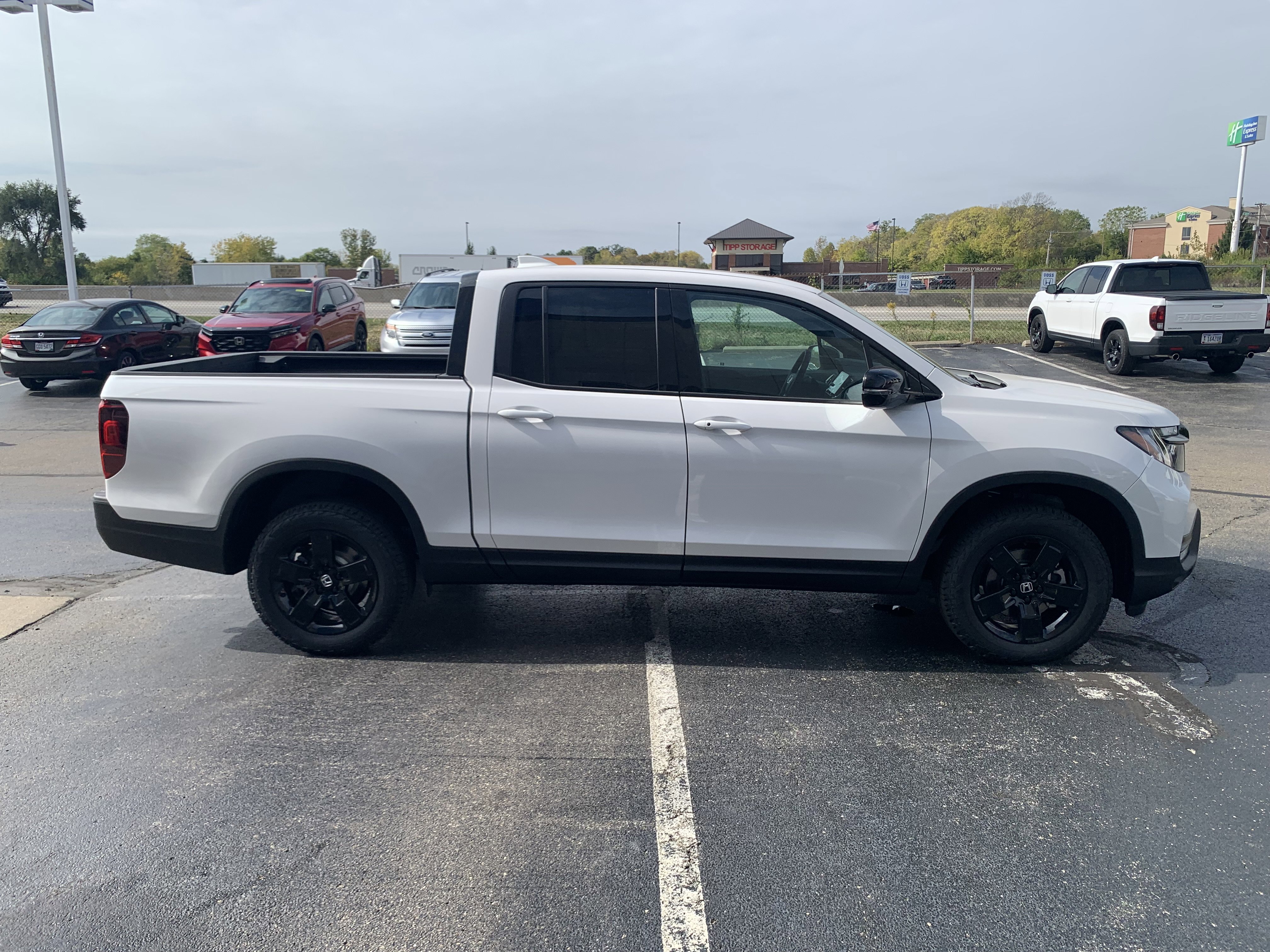 New 2026 Honda Ridgeline Black Edition image 4
