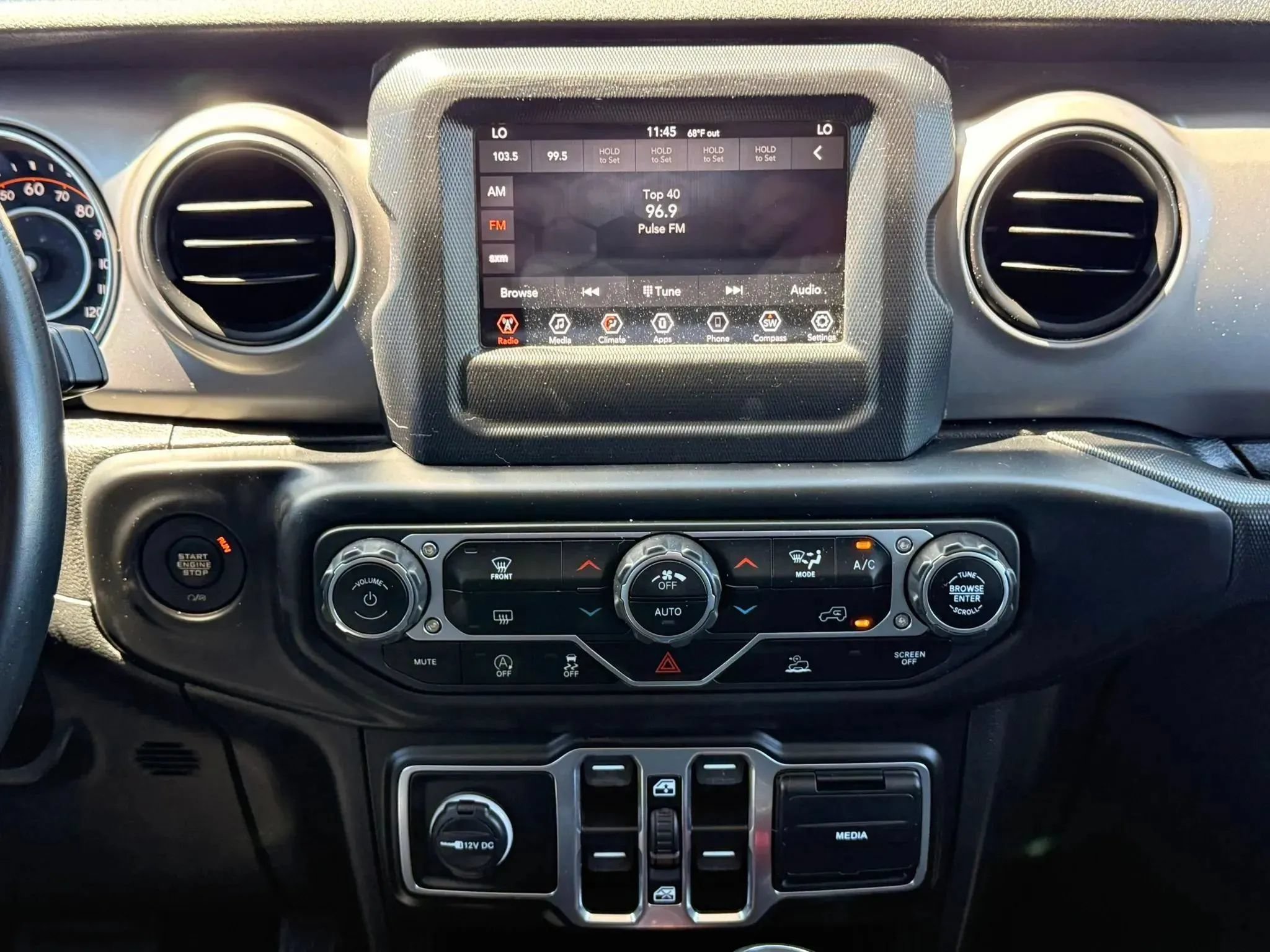 Used 2020 Jeep Gladiator Sport w/ Quick Order Package 24S AWD/4WD image 20