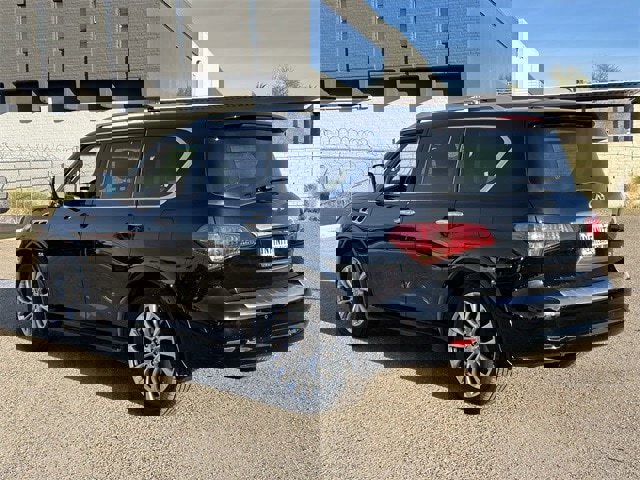 Used 2017 INFINITI QX80 Base w/ Deluxe Technology Package image 7