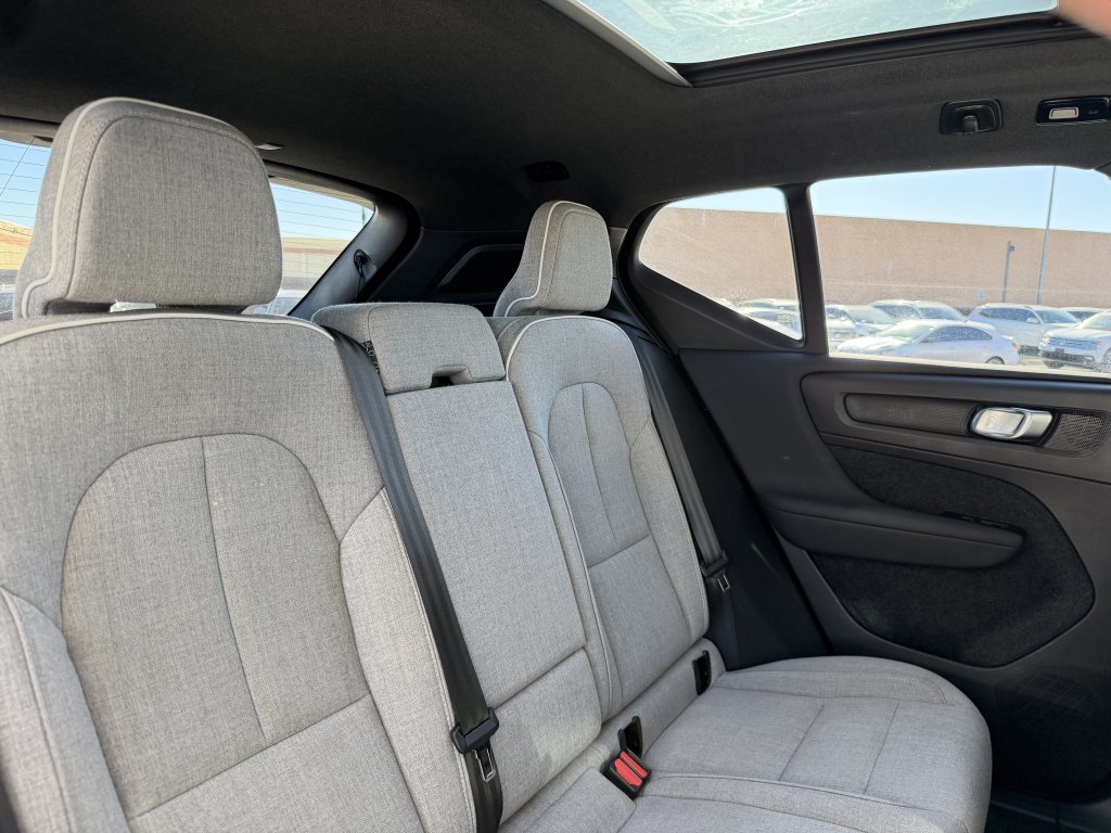 Used 2023 Volvo XC40 Recharge Ultimate AWD/4WD image 40
