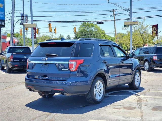 Used 2016 Ford Explorer FWD image 4
