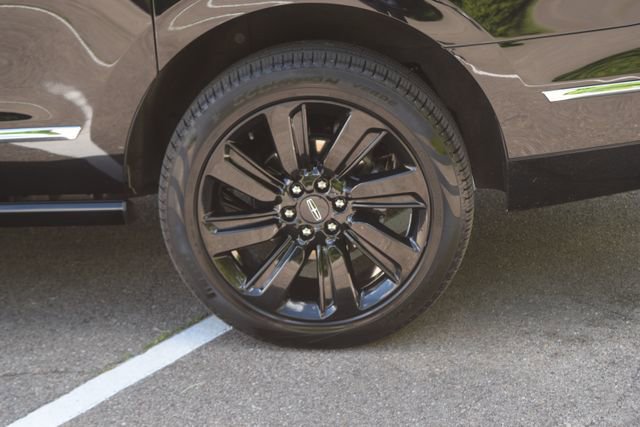 Used 2024 Lincoln Navigator L Reserve AWD/4WD image 30