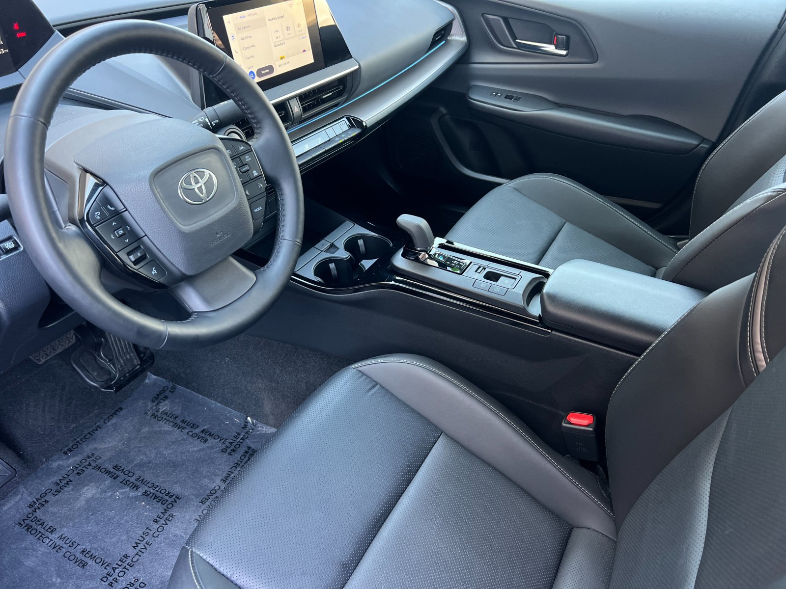 Used 2024 Toyota Prius XLE FWD image 10