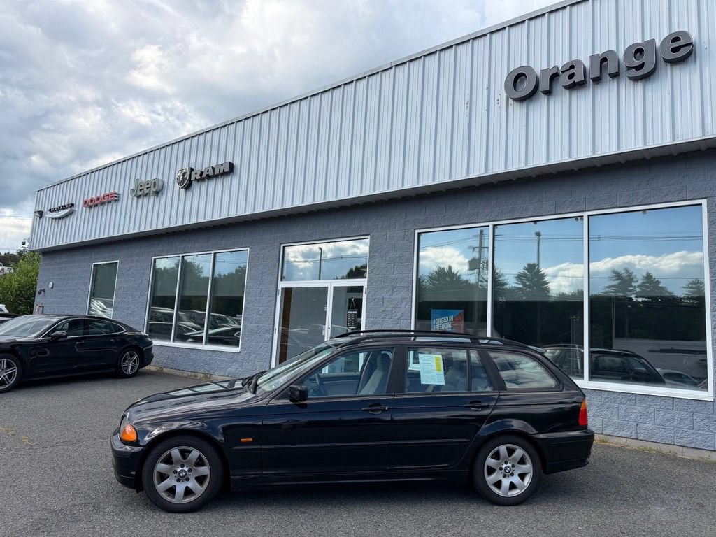 Used 2000 BMW 323i Wagon RWD image 2