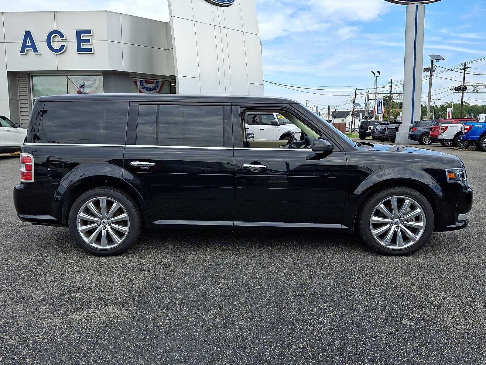Used 2019 Ford Flex Limited w/ Equipment Group 303A AWD/4WD image 7