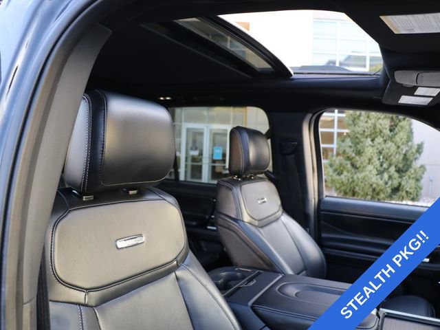 Used 2025 Ford Expedition Platinum w/ Stealth Appearance Package AWD/4WD image 9