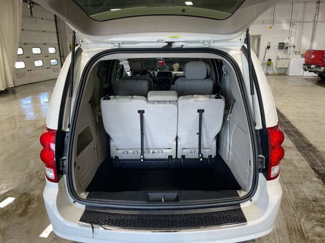Used 2012 Dodge Grand Caravan SE FWD image 23