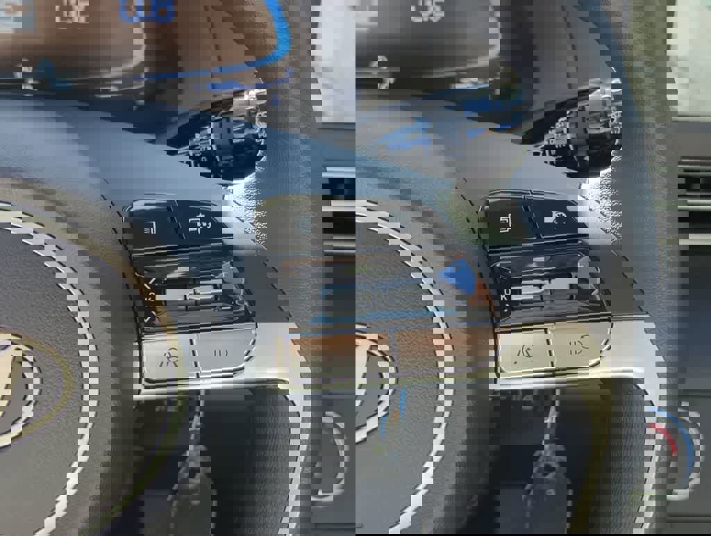 New 2026 Hyundai Elantra SE image 25