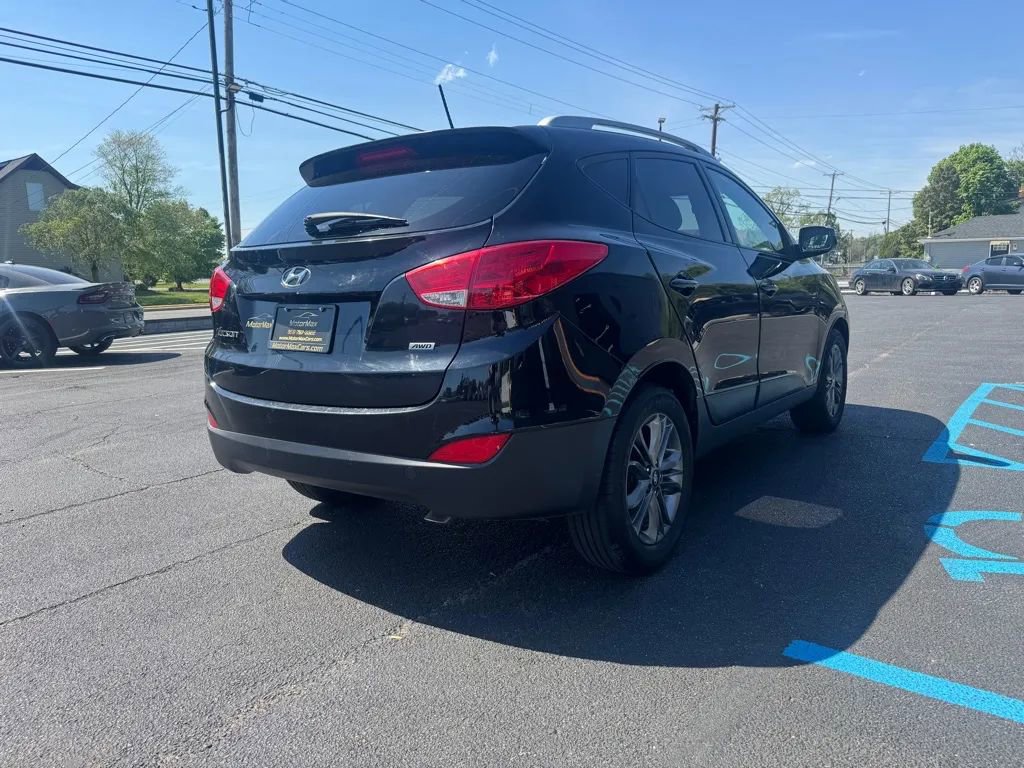 Used 2015 Hyundai Tucson SE AWD/4WD image 3