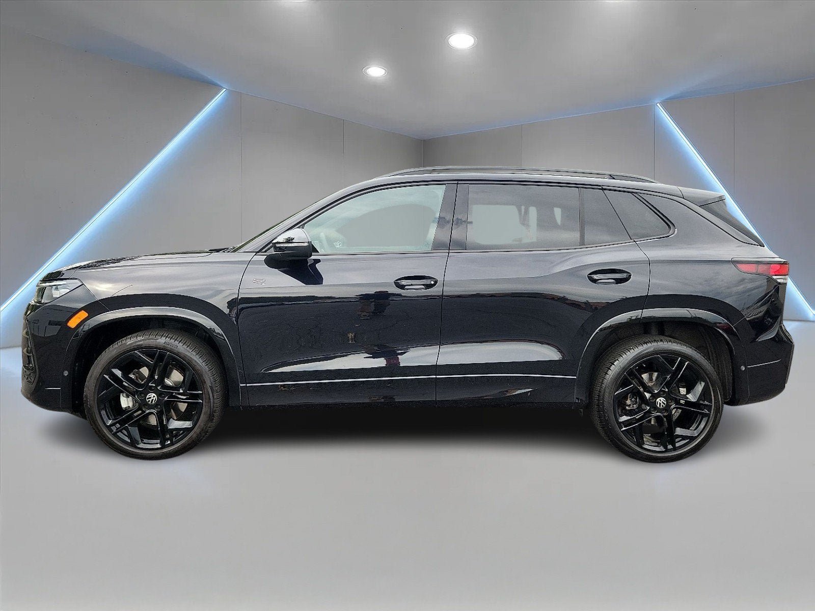 Used 2026 Volkswagen Tiguan SE R-Line AWD/4WD image 7