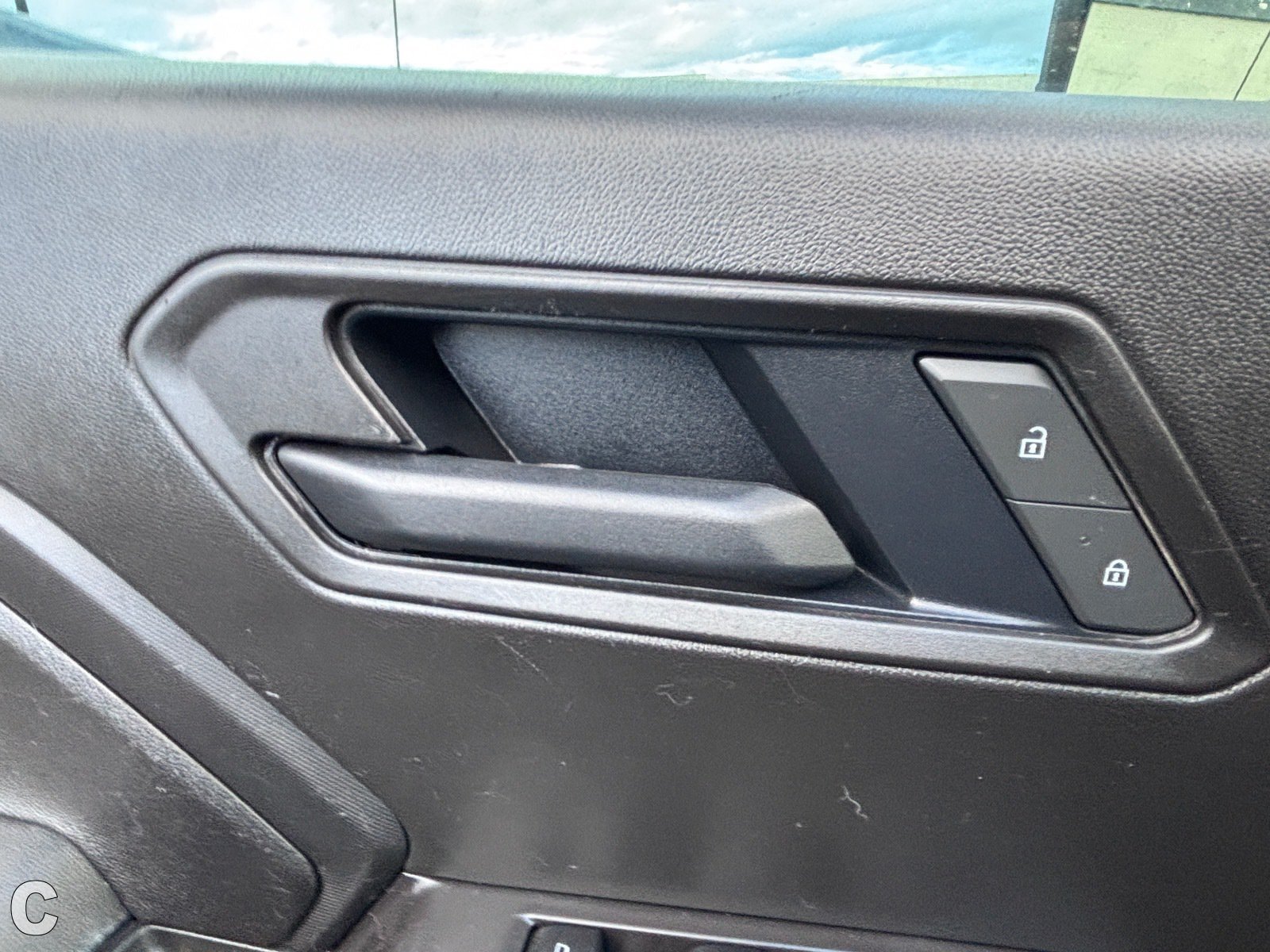 Certified 2025 Chevrolet Colorado Trail Boss AWD/4WD image 13