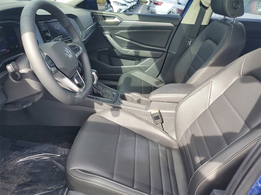 Used 2022 Volkswagen Jetta SE image 19