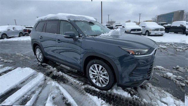 Used 2024 Toyota Grand Highlander Platinum image 3