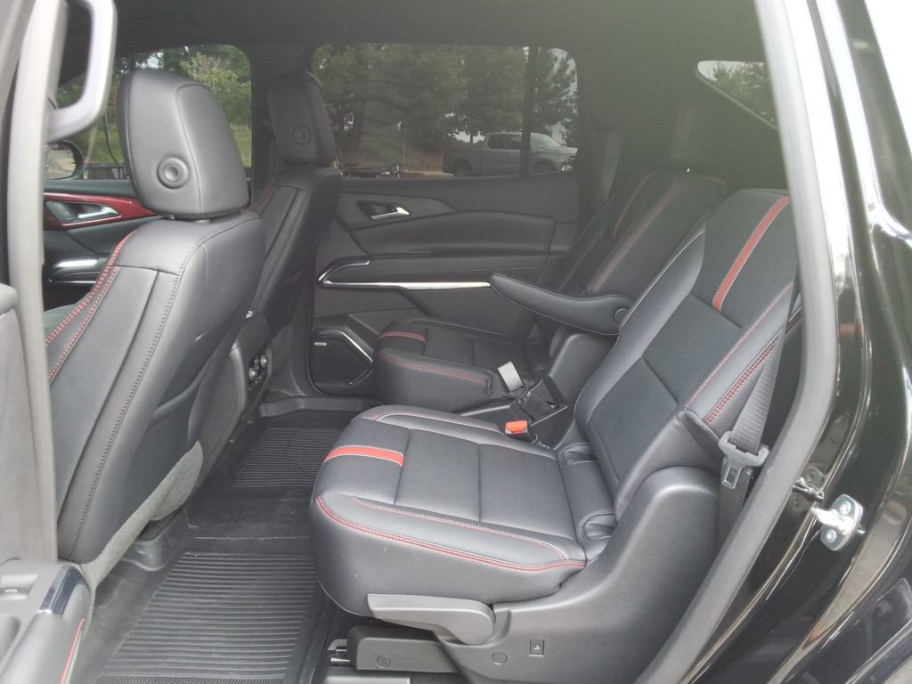 Certified 2026 Chevrolet Traverse RS w/ LPO, Floor Liner Package AWD/4WD image 18