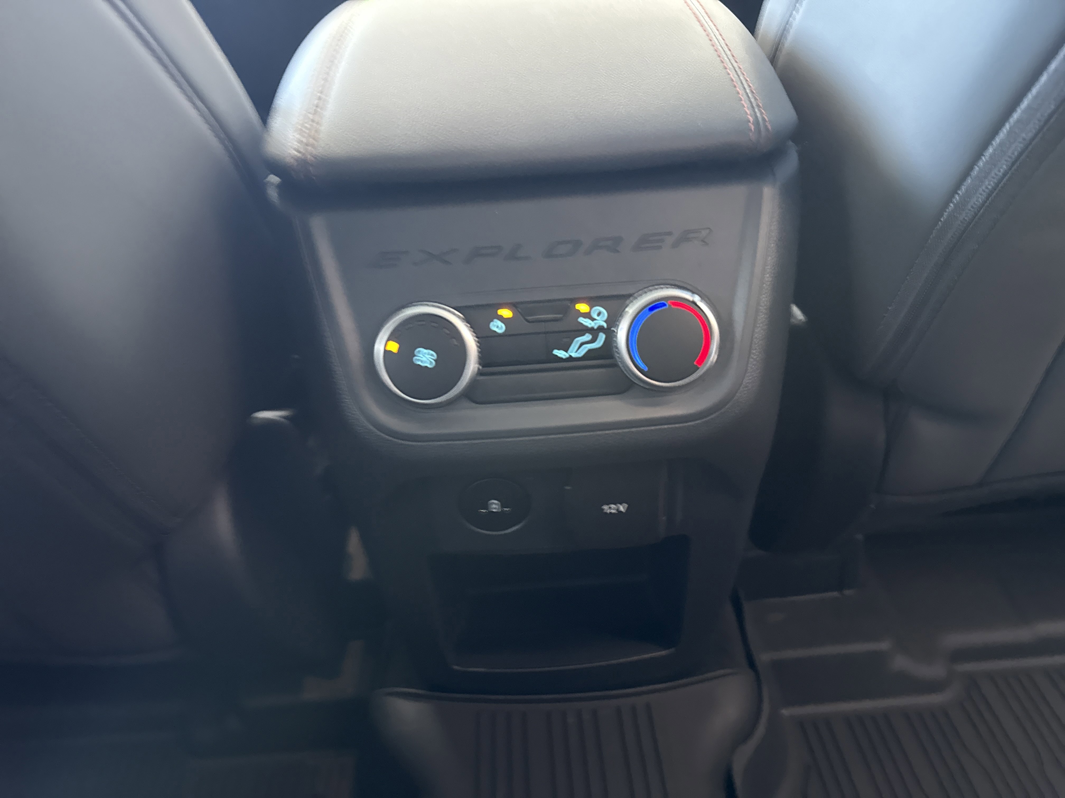 New 2025 Ford Explorer Active image 11