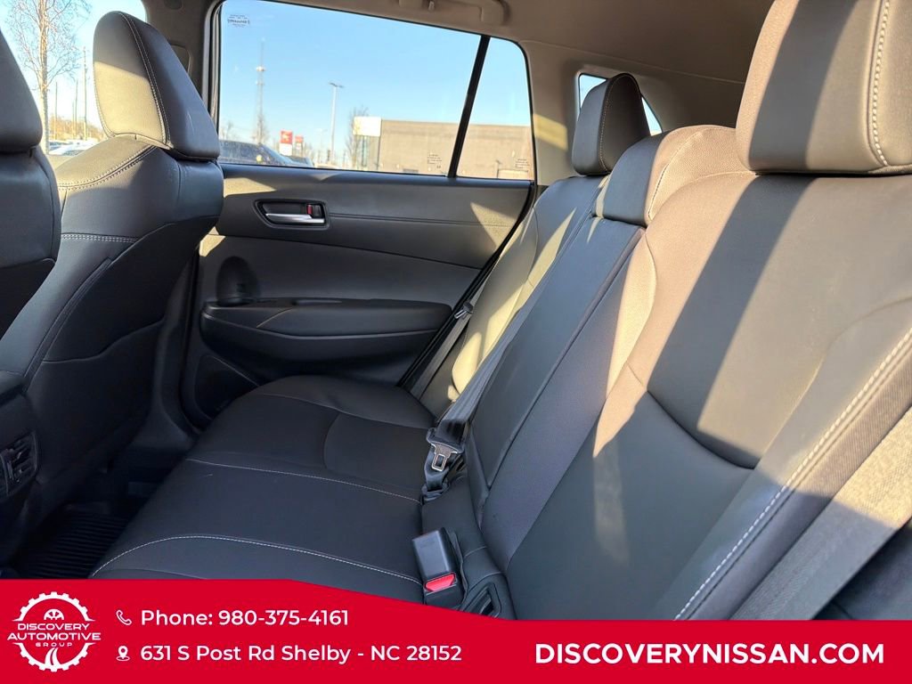 Used 2023 Toyota Corolla Cross XLE image 32