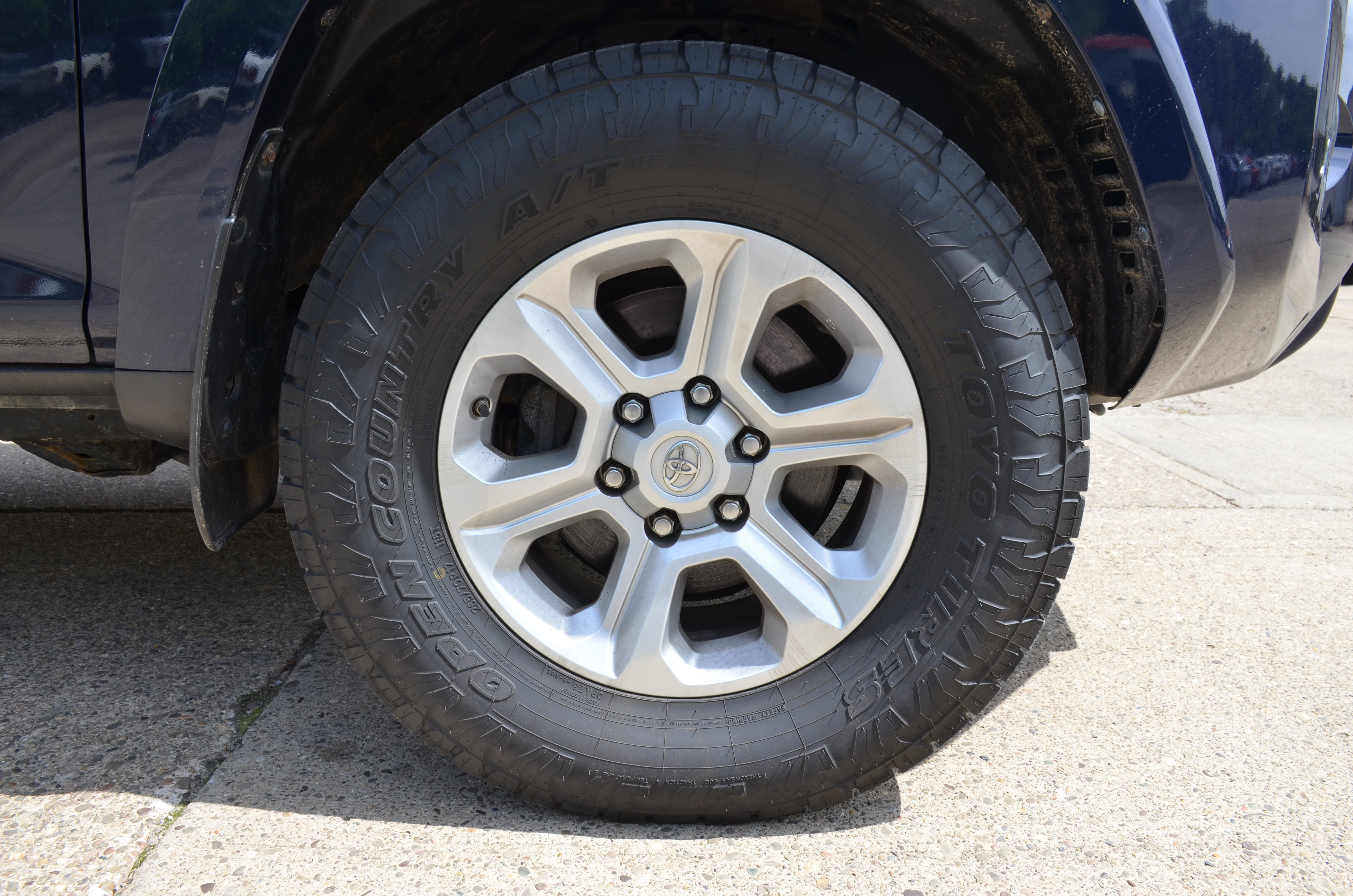 Used 2021 Toyota 4Runner SR5 Premium w/ Moonroof Package AWD/4WD image 23