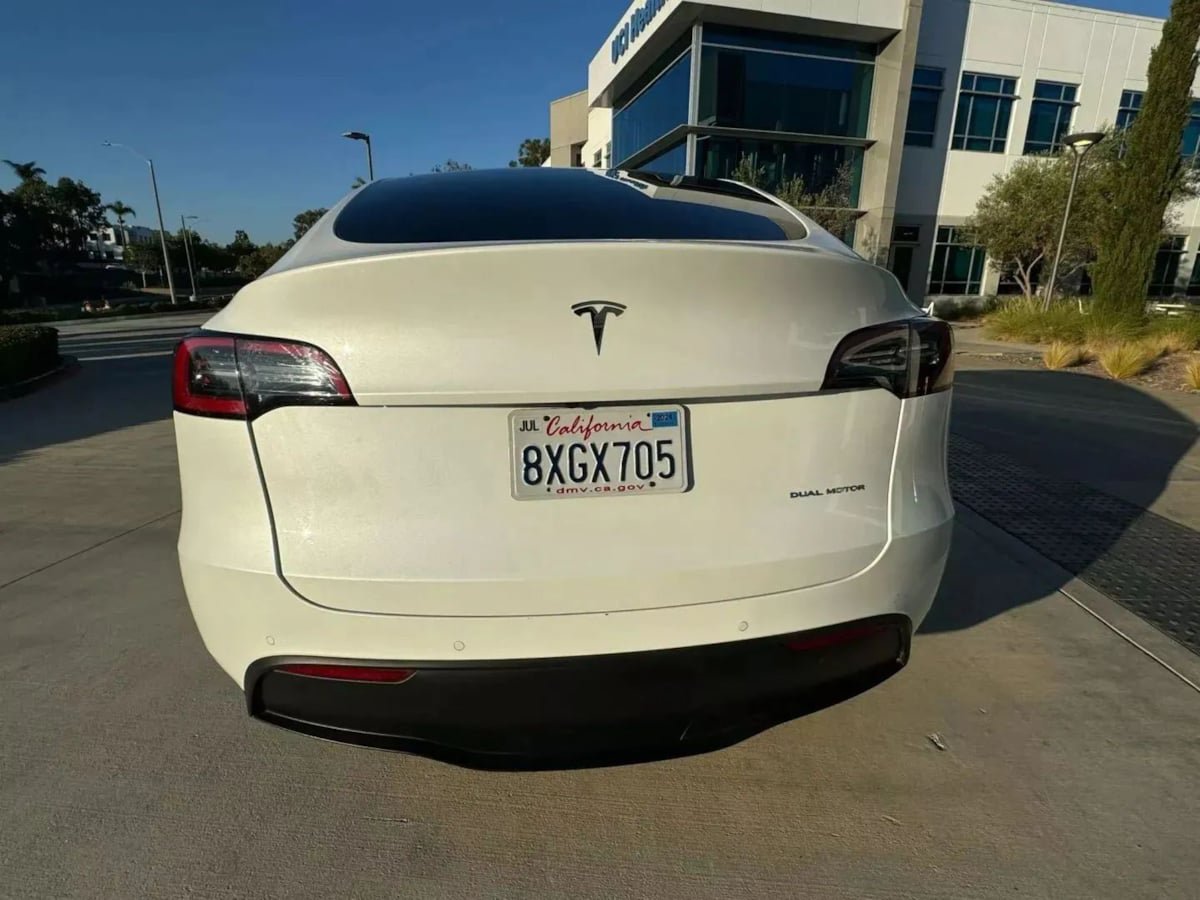 Used 2023 Tesla Model Y Long Range AWD/4WD image 9