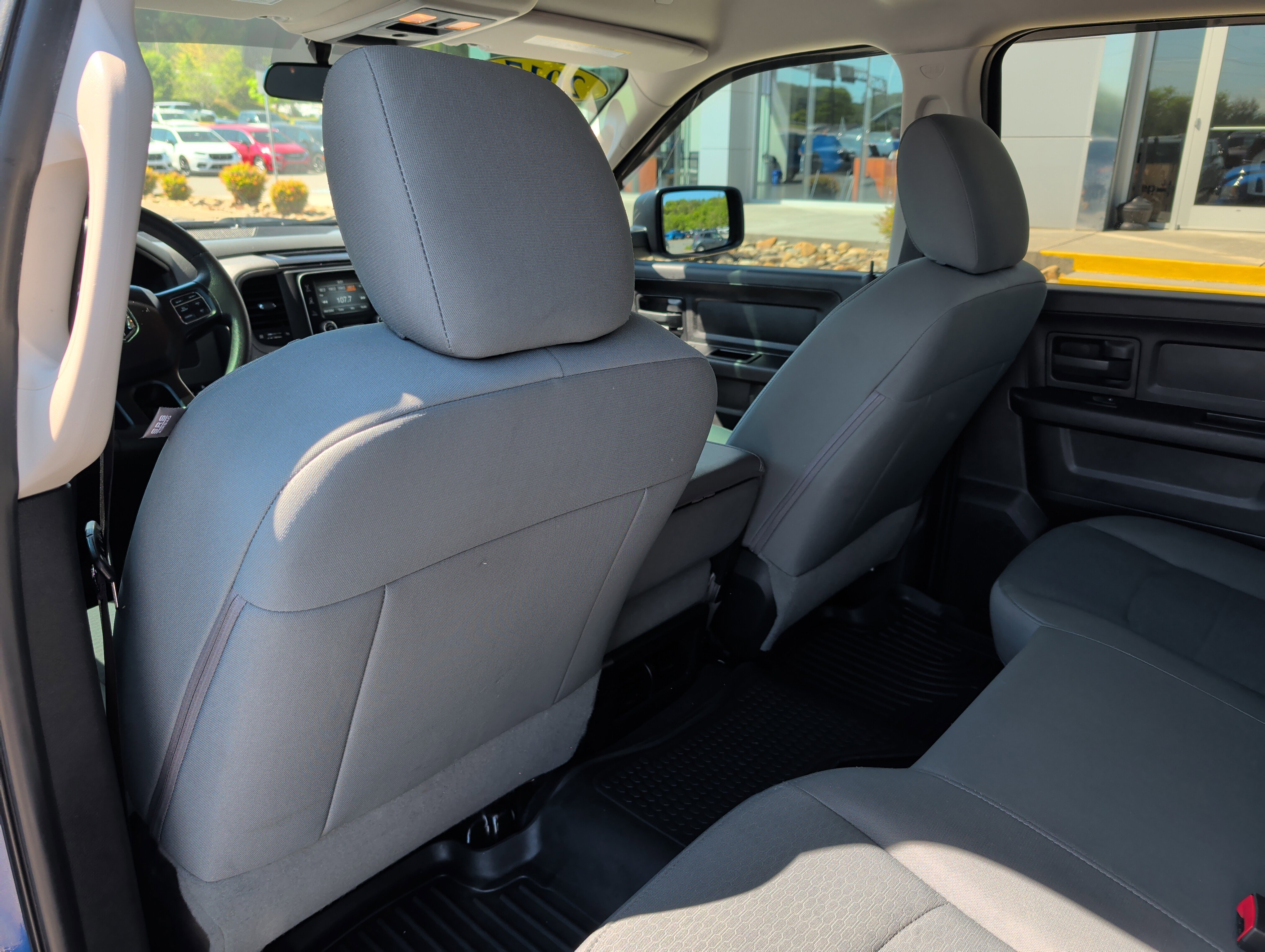 Used 2017 RAM 1500 Express w/ Express Value Package AWD/4WD image 16