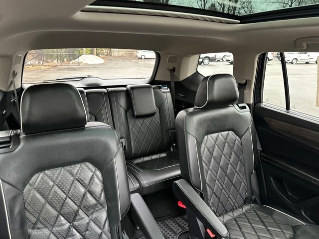 Used 2024 Volkswagen Atlas SEL Premium R-Line image 29