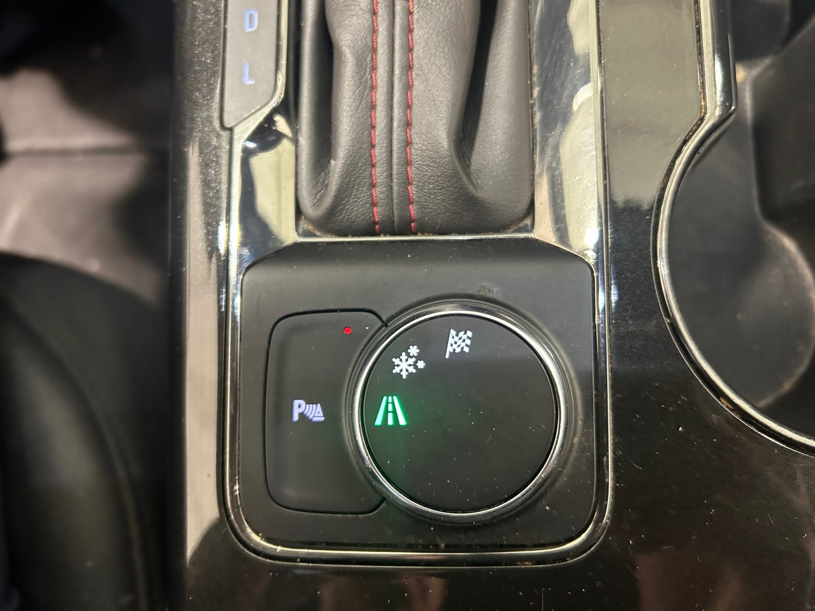 Used 2020 Chevrolet Blazer RS w/ LPO, Floor Liner Package FWD image 18
