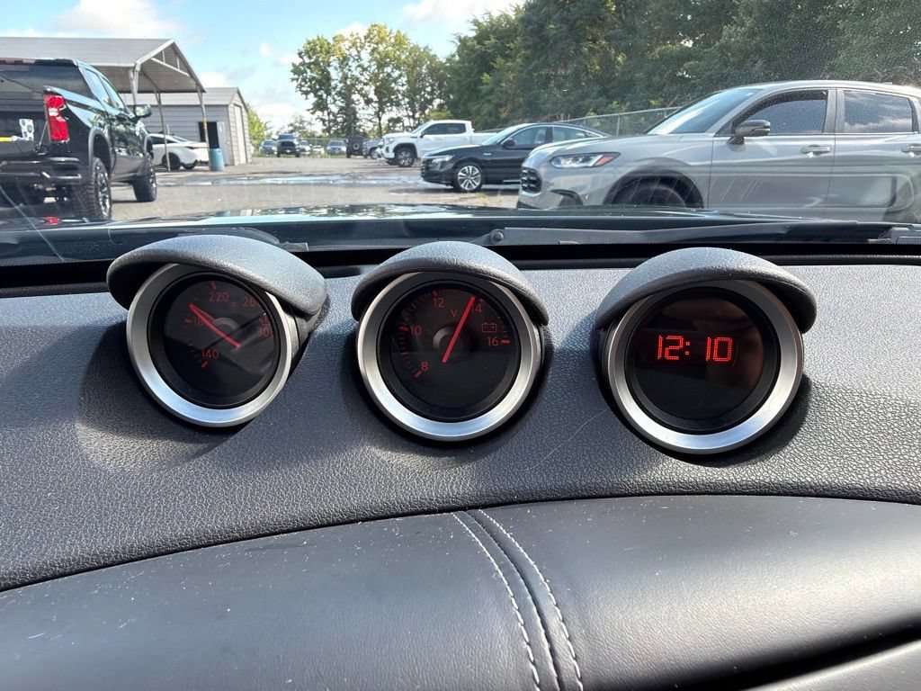 Used 2020 Nissan 370Z Coupe RWD image 23