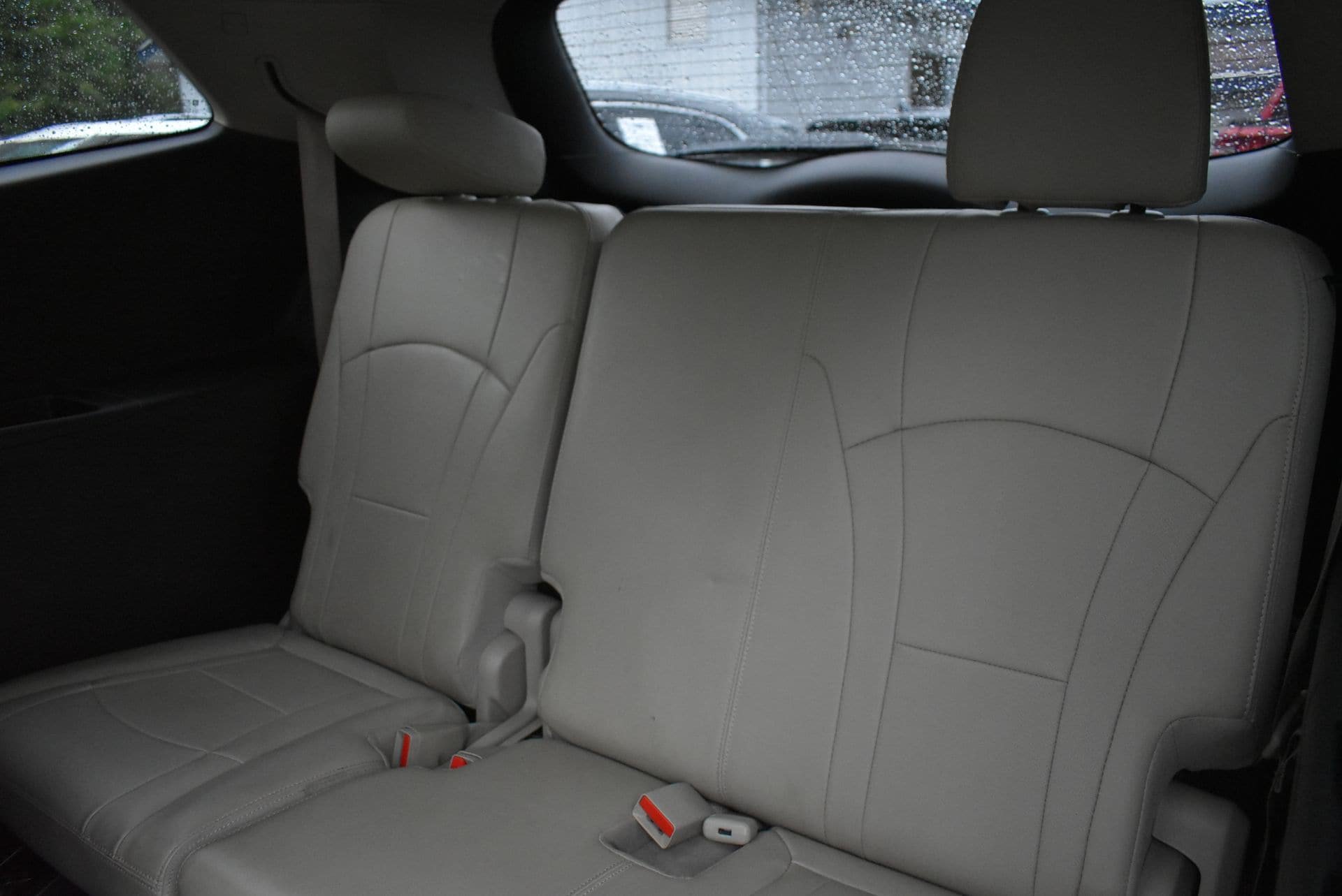 Used 2018 Buick Enclave Essence AWD/4WD image 17