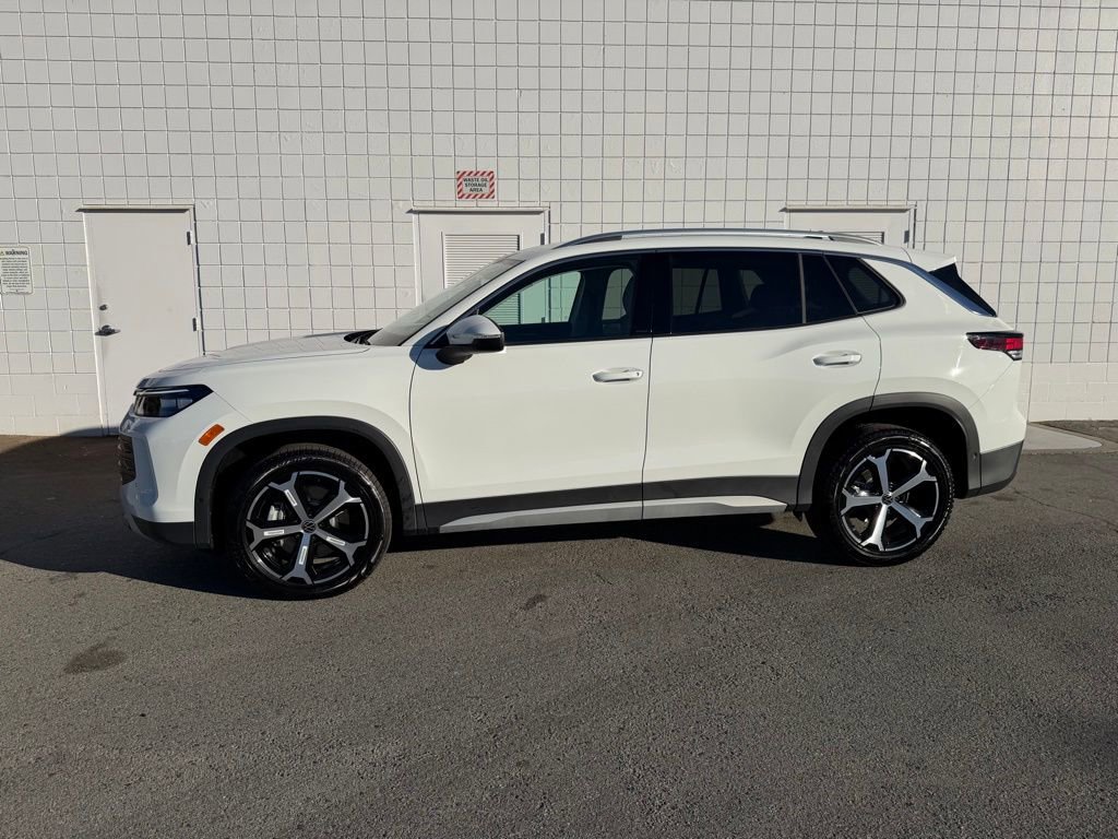 New 2026 Volkswagen Tiguan SE image 3