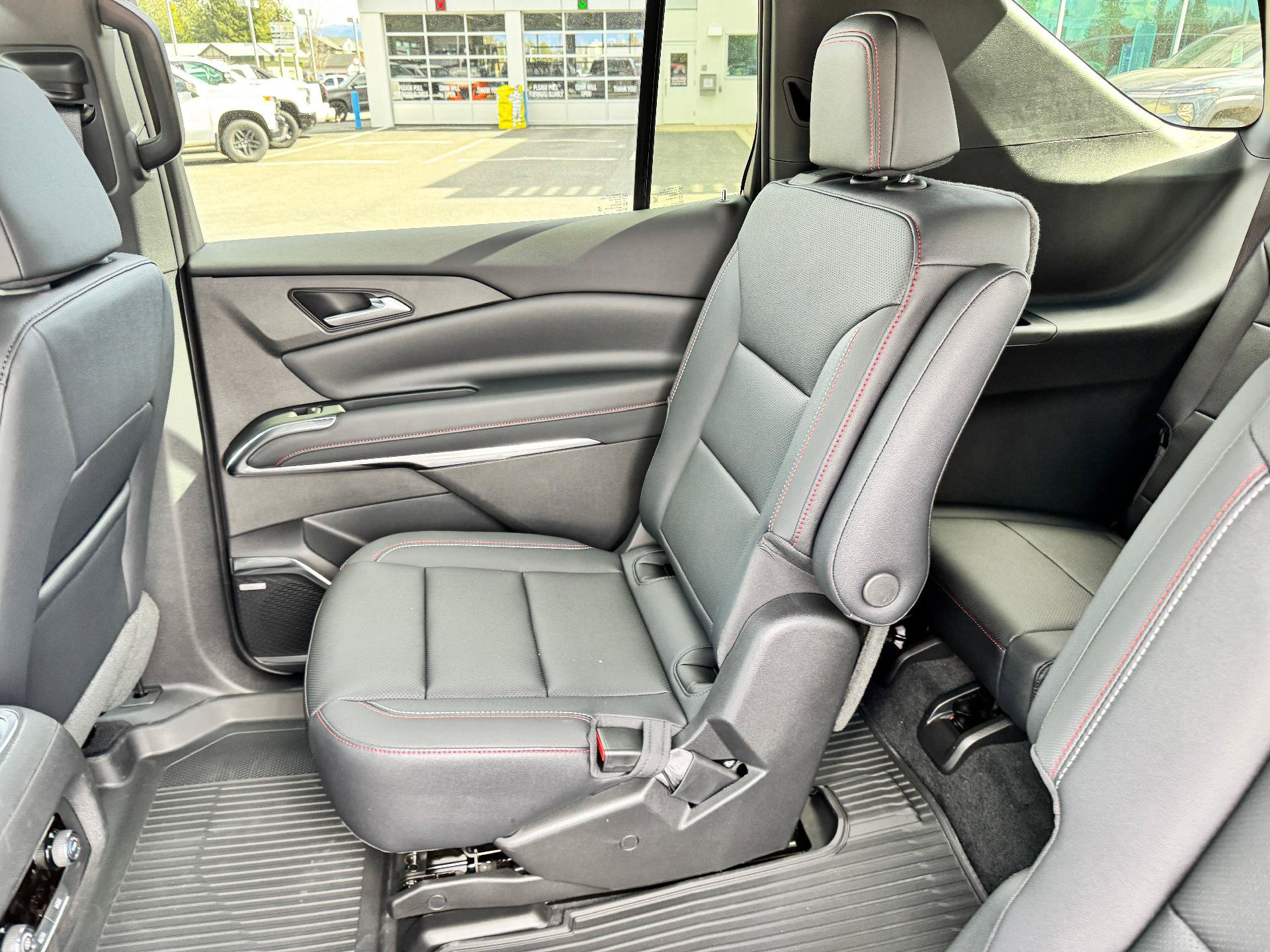 New 2026 Chevrolet Traverse Z71 w/ Enhanced Driving Package AWD/4WD image 16