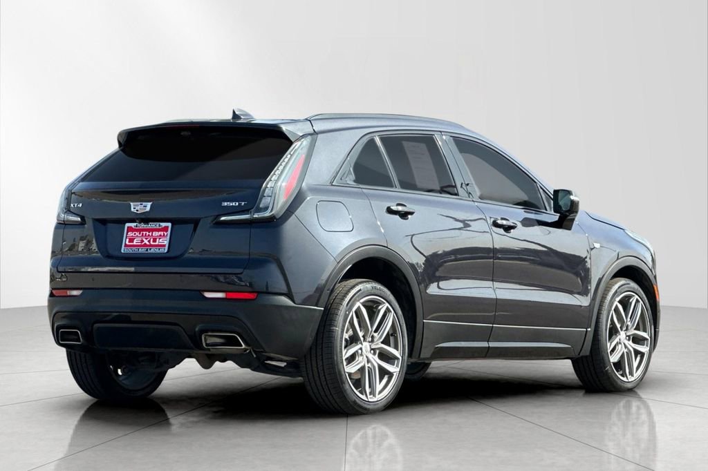 Used 2022 Cadillac XT4 Sport w/ Comfort Package image 6