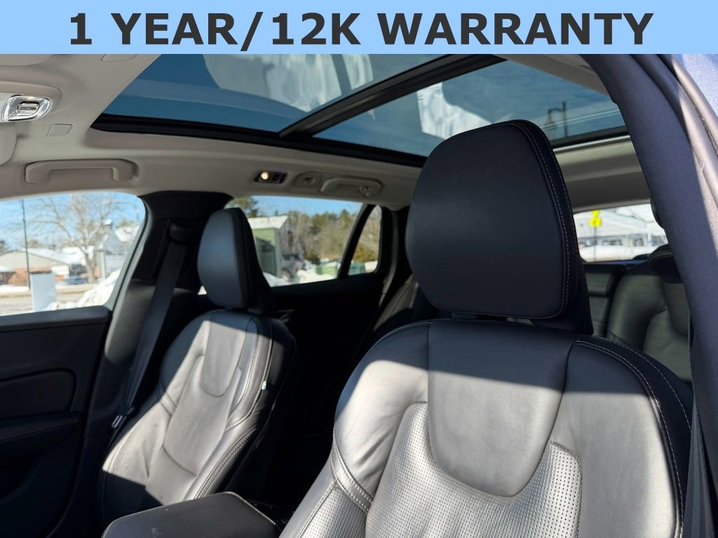 Used 2021 Volvo V60 T5 Cross Country image 22