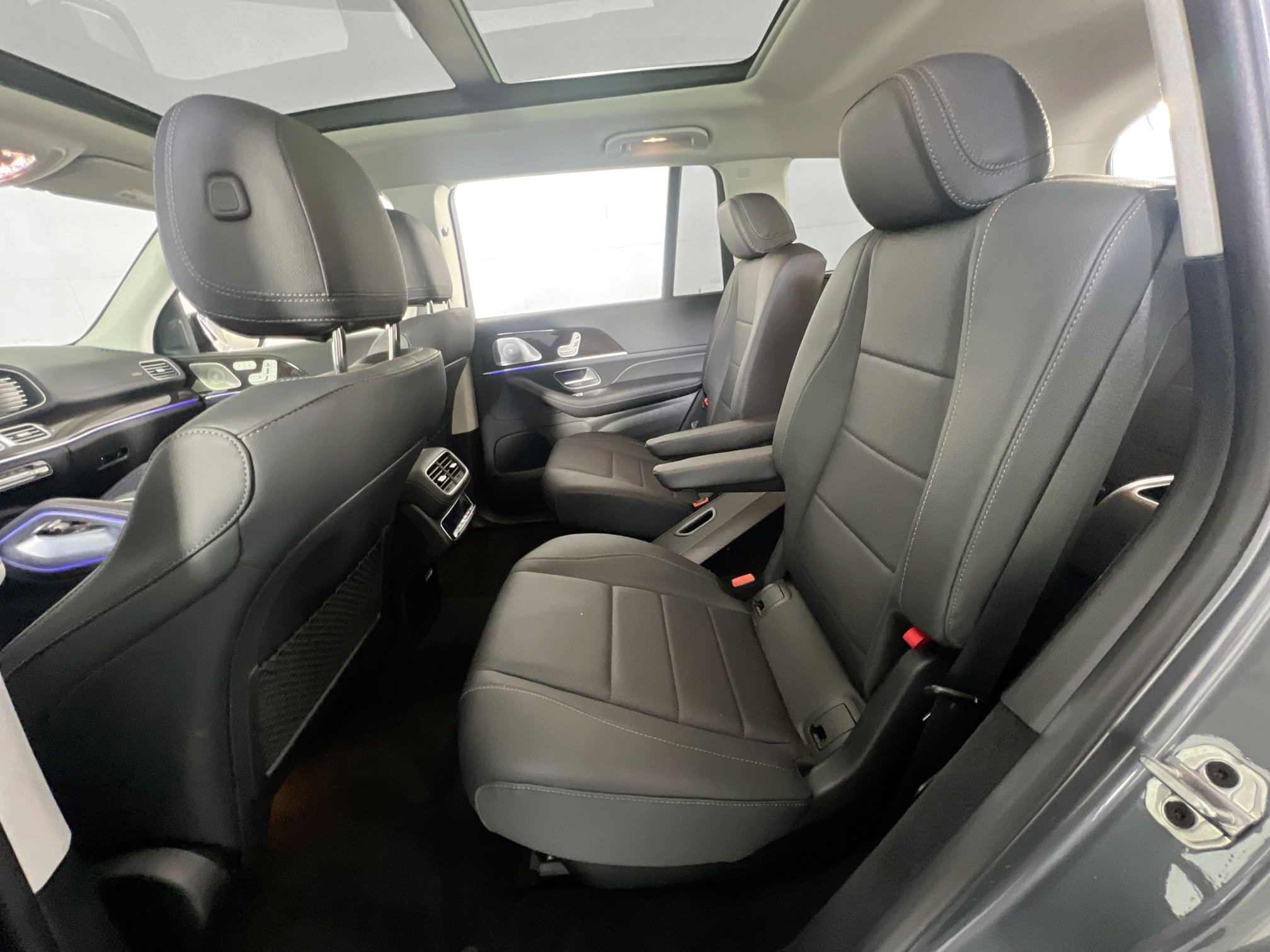 Used 2024 Mercedes-Benz GLS 450 4MATIC image 26