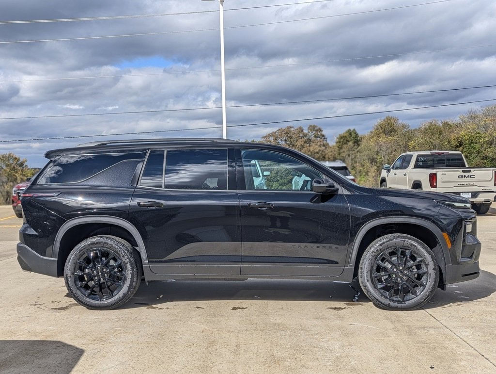 New 2026 Chevrolet Traverse LT w/ Midnight/Sport Edition image 6