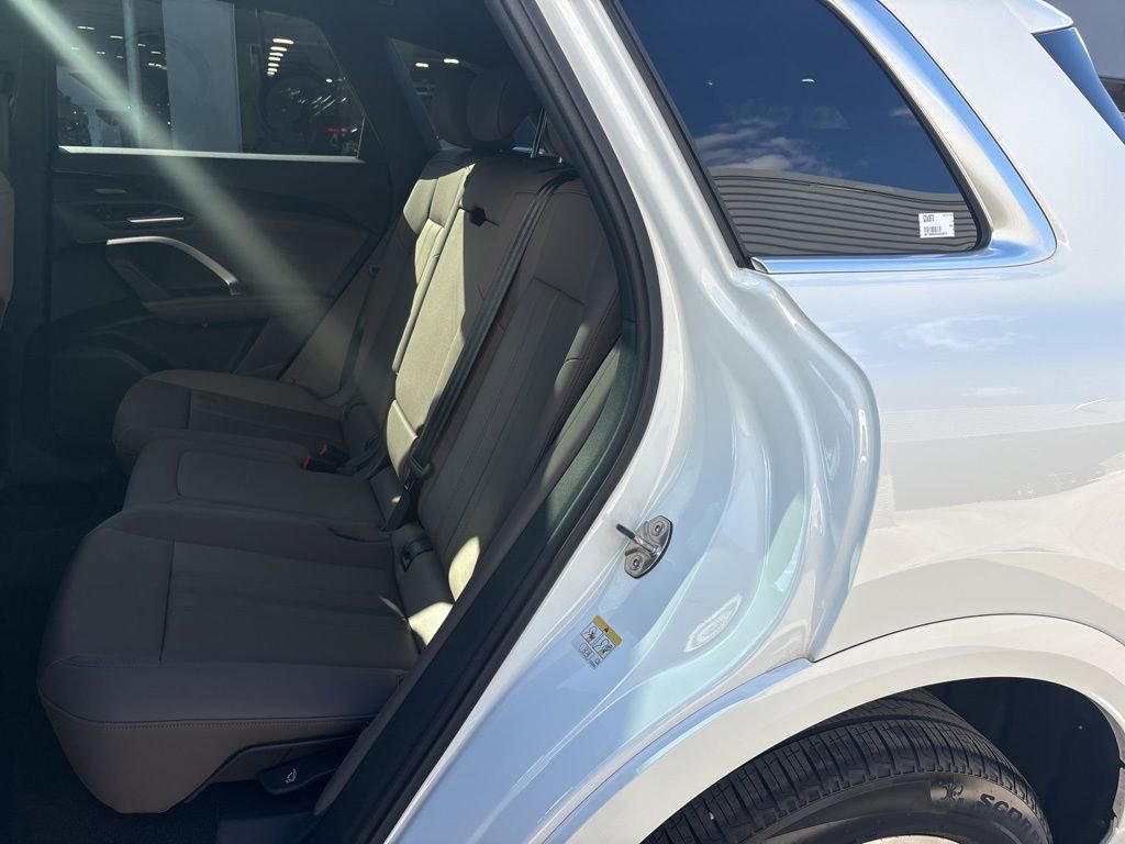 Certified 2025 Audi Q5 Premium Plus w/ Premium Plus image 14