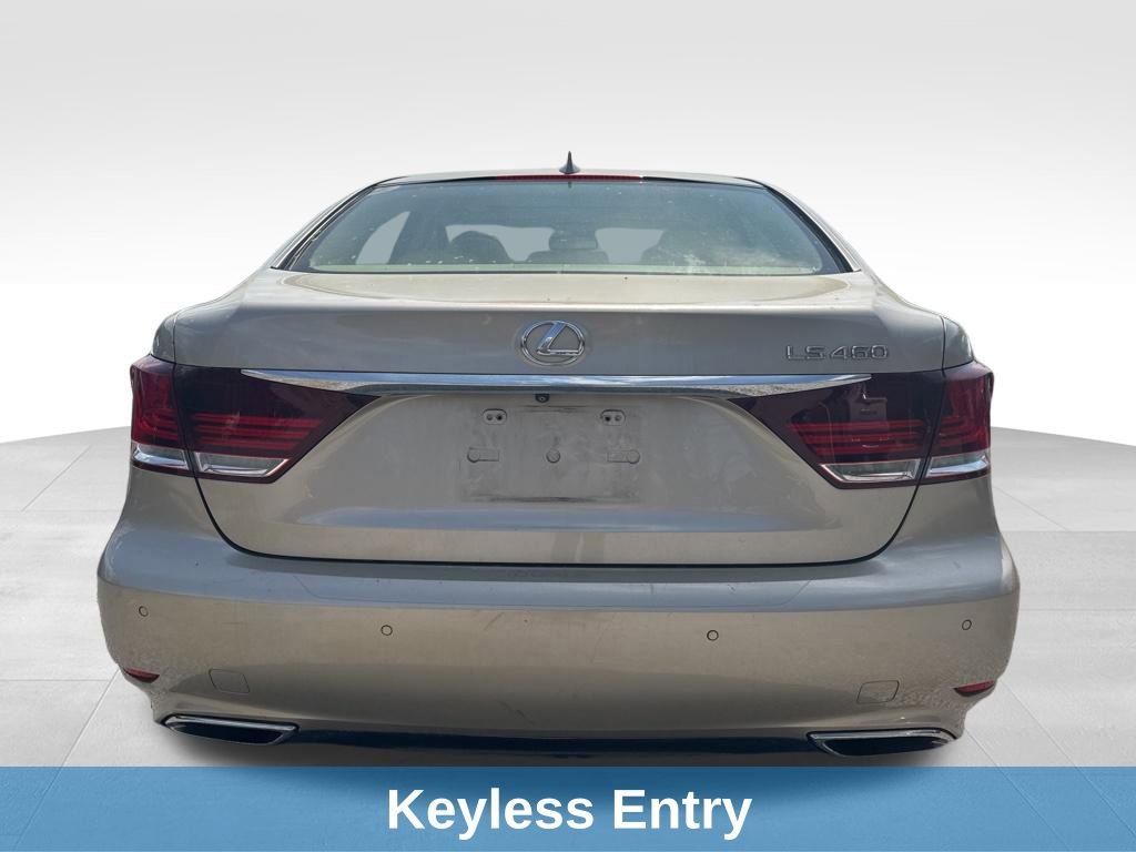 Used 2015 Lexus LS 460 w/ Comfort Package RWD image 6