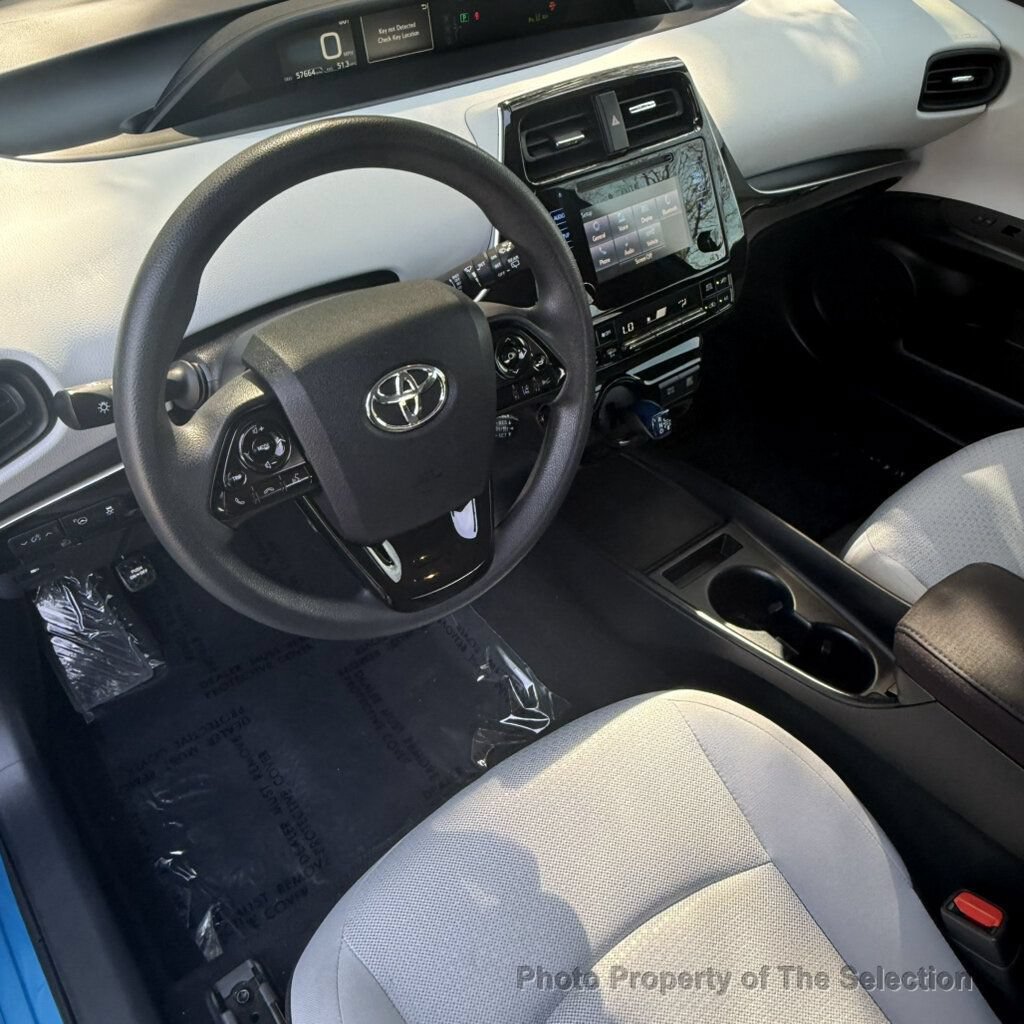 Used 2019 Toyota Prius LE FWD image 24