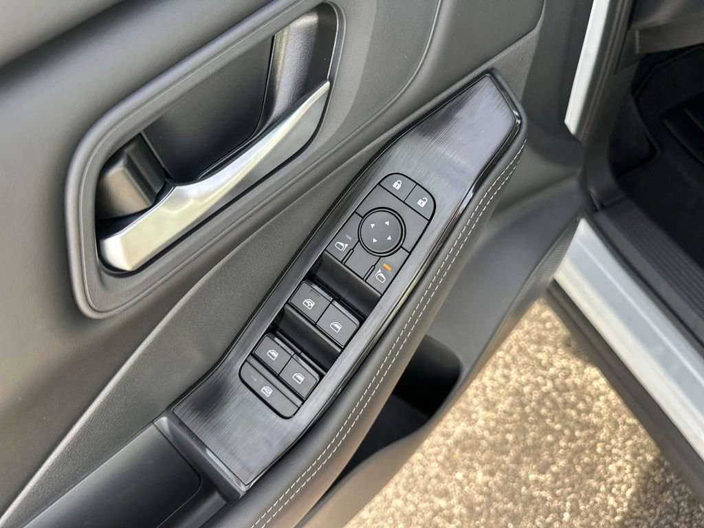 New 2026 Nissan Rogue SV image 12