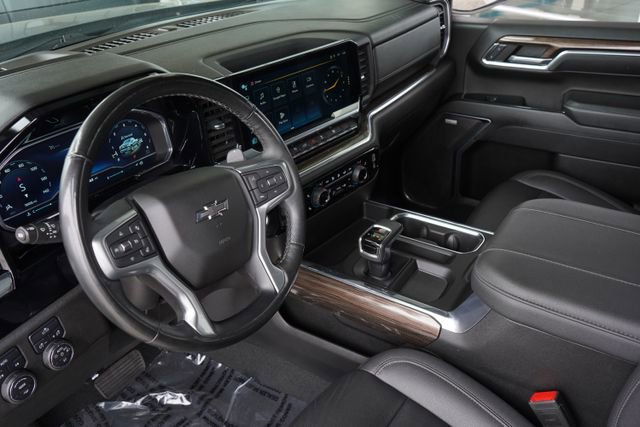 Used 2023 Chevrolet Silverado 1500 RST w/ Redline Edition AWD/4WD image 31